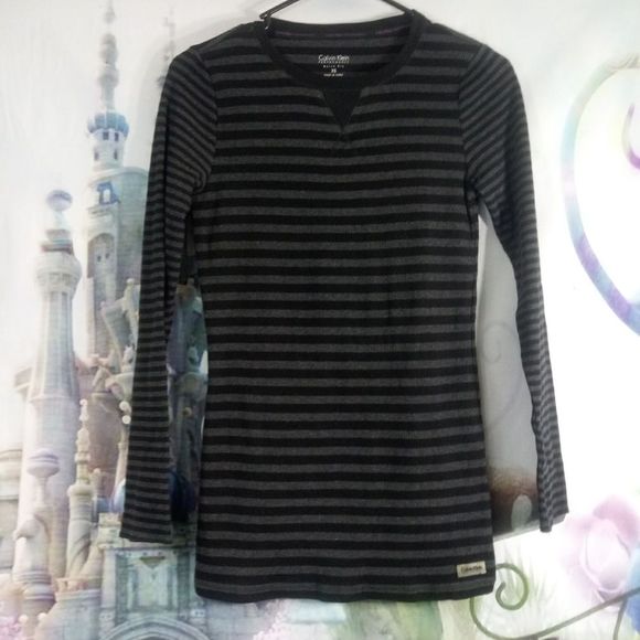 🌺 - Calvin Klein black and grey thermal - Picture 1 of 4